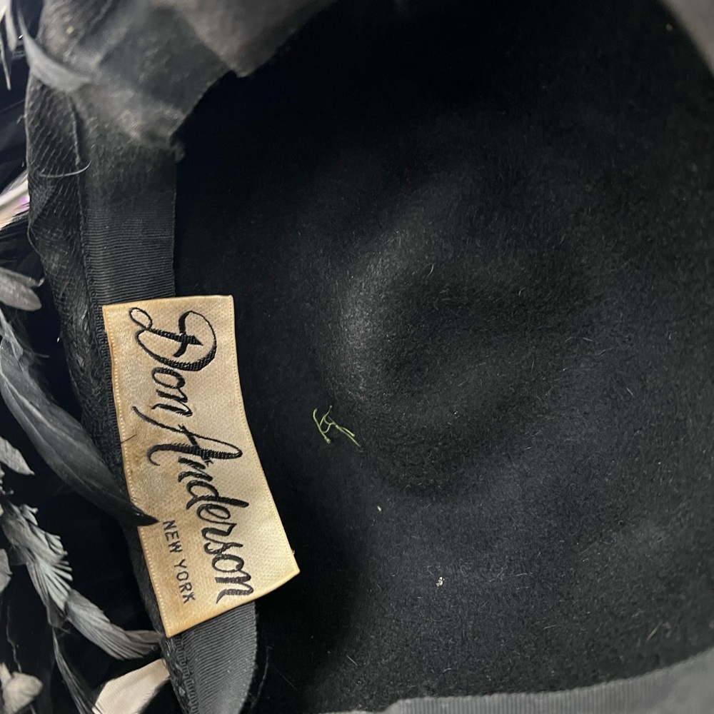 Chic Black Feathered Women's Hat - Picture 4 of 4